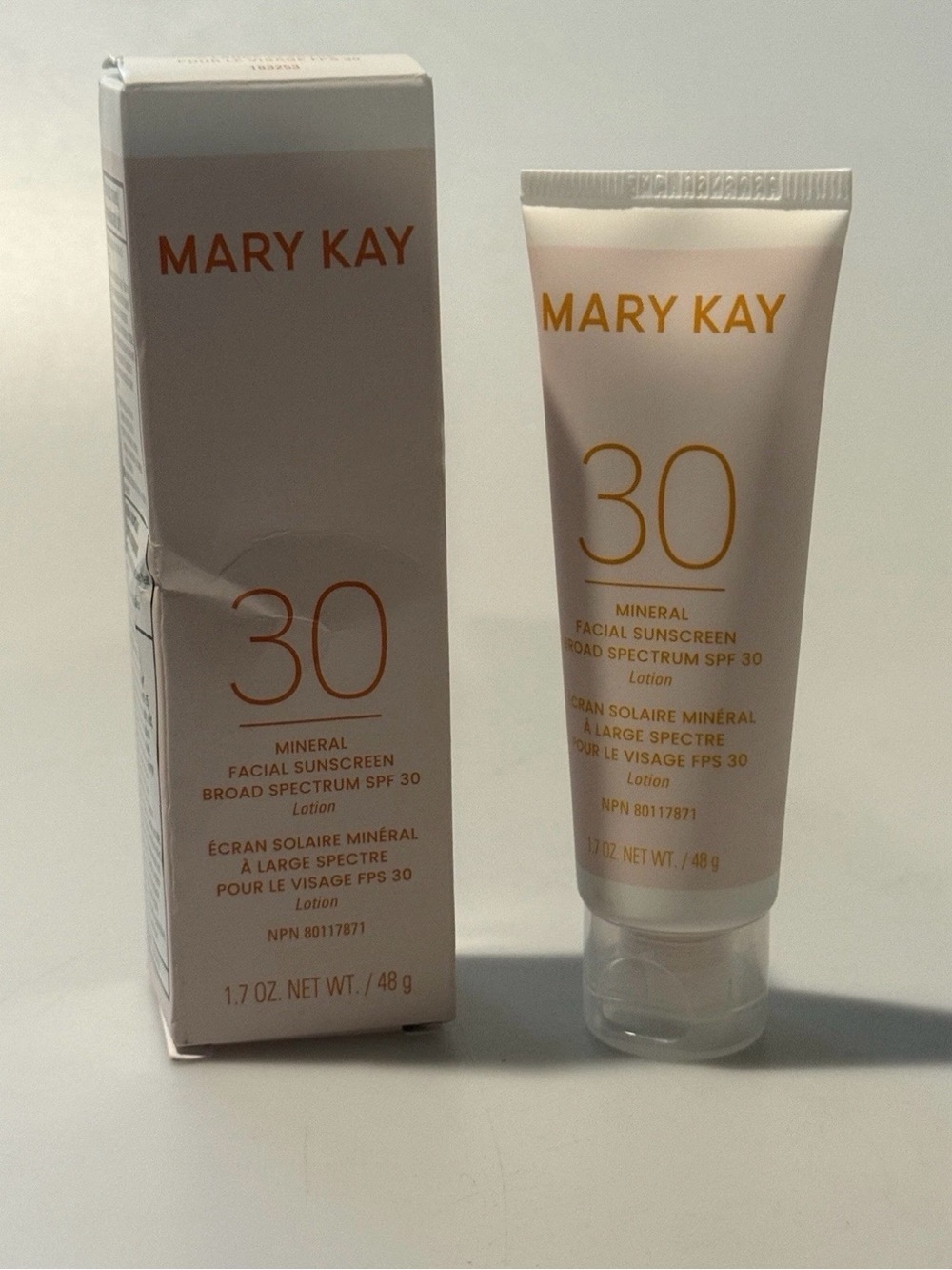 NEW Mary Kay Mineral Facial Sunscreen